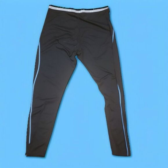 Under Armour Women's Black Base Layer Thermal Pants - Picture 2 of 8
